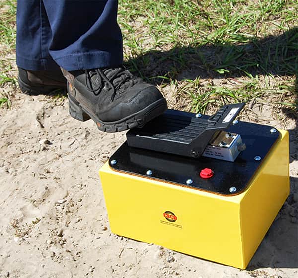 ESCO 10592 Pump, Air/Hydraulic, 5 Quart