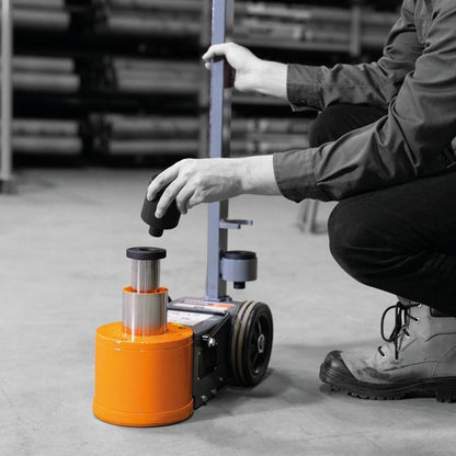 MARTINS MFJ-30T 33-Ton professional air/hydraulic floor jack