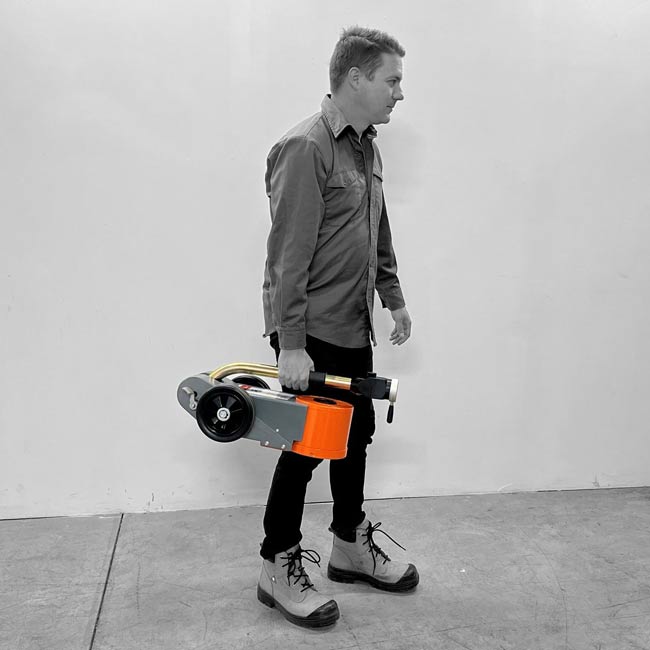 MARTINS MFJ-S30T 33-Ton Professional Portable Air/Hydraulic Floor Jack