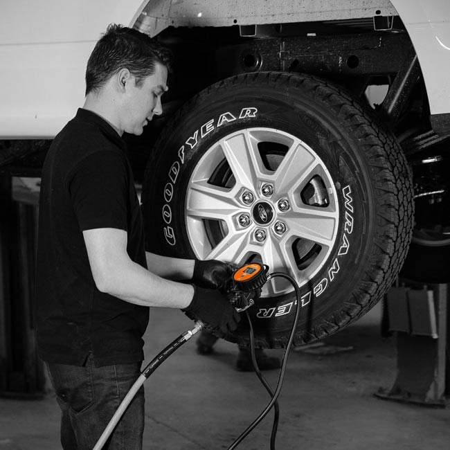 MARTINS MH-30 Handheld digital tire inflator - Flate Mate Handheld