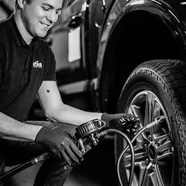 MARTINS MH-31-PSI Analog Handheld Tire Inflator - Flate Mate Analog Handheld