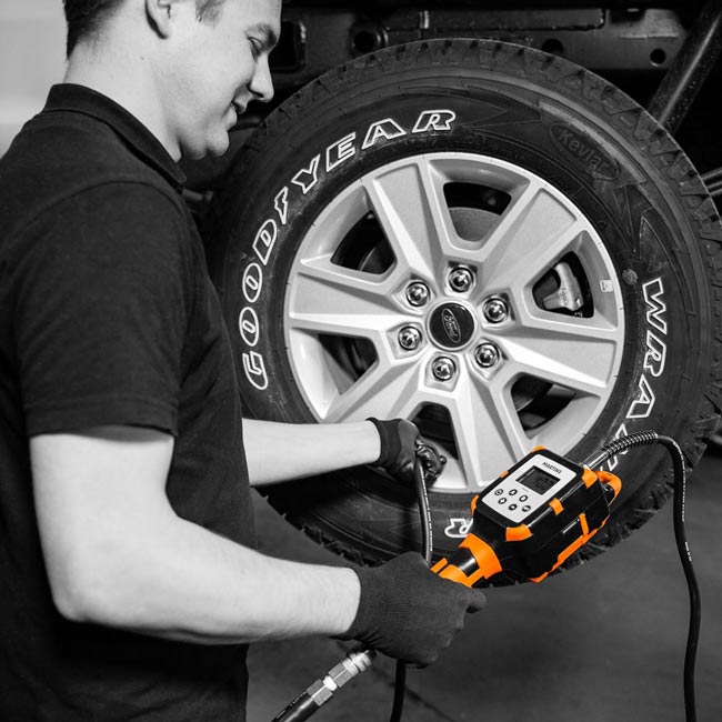 MARTINS MHA-100 Automatic Tire Inflator - Flatematic Handheld