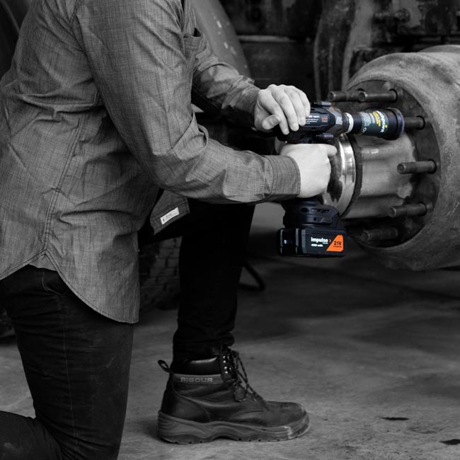 MARTINS MSH-C2 Truck Stud and Hub Cleaning tool