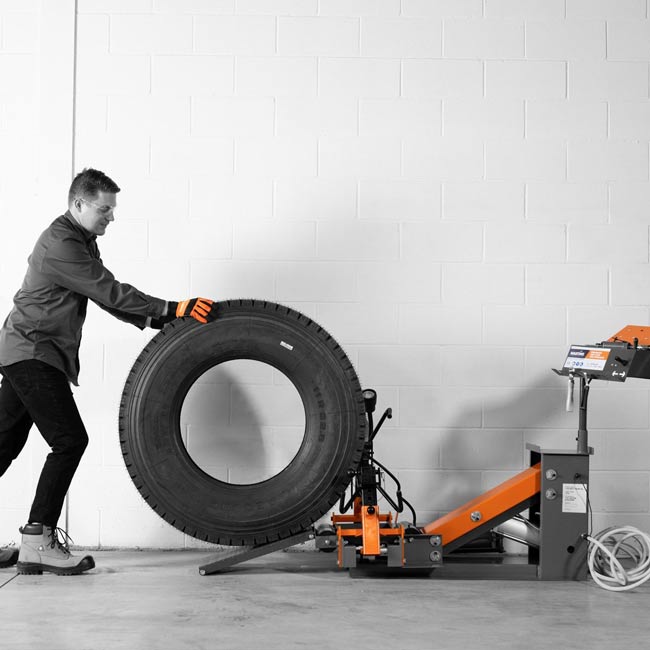 MARTINS MTRS-HD Pneumatic TBR & OTR Tire Spreader