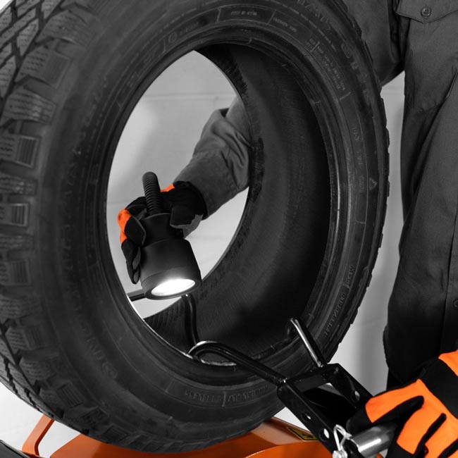 MARTINS MTRS Pneumatic PCR, SUV & LT tire spreader