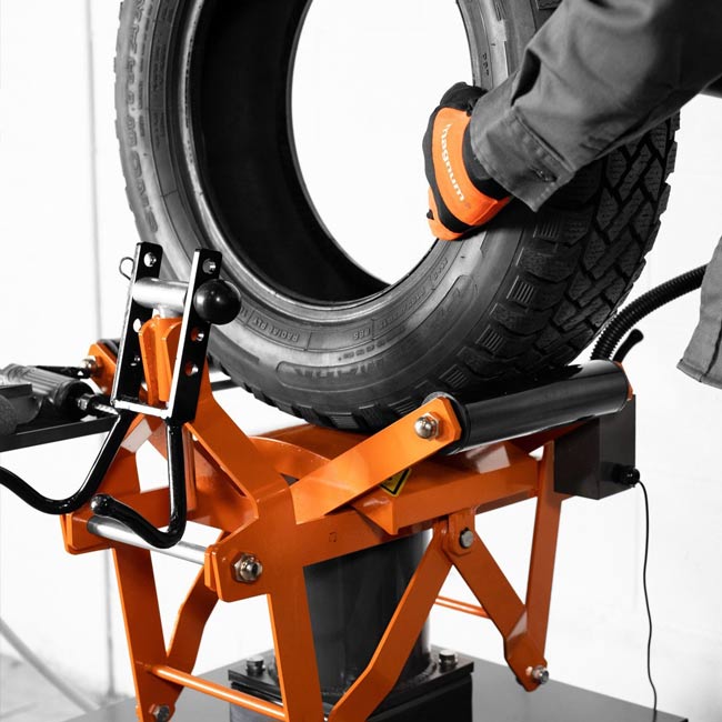 MARTINS MTRS Pneumatic PCR, SUV & LT tire spreader