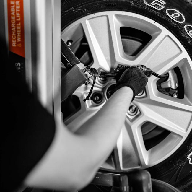 MARTINS MTWL Power Lifter - Wheel lifter for SUV & LT Tires