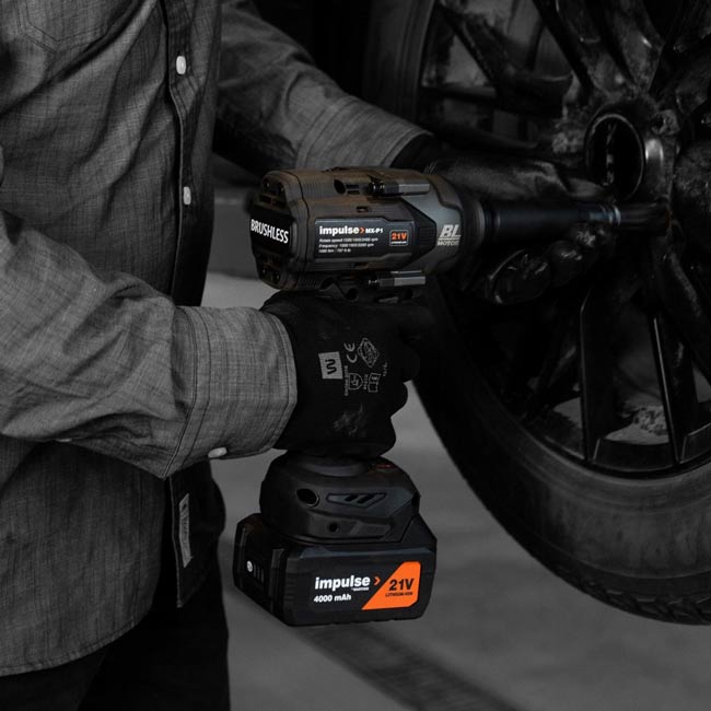 MARTINS MX-P1 Impulse 1/2" Cordless Impact Wrench 797 ft-lb