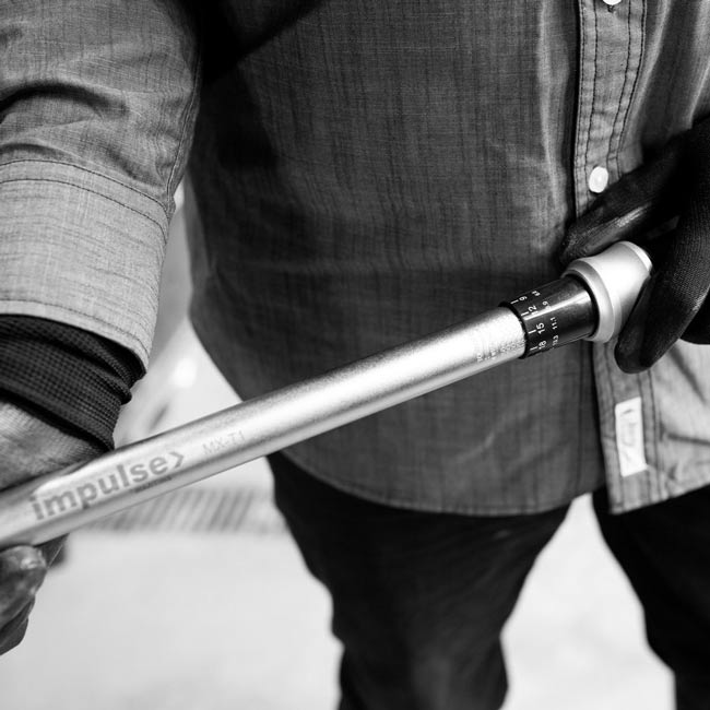 MARTINS MX-T1 Impulse 1/2'' Analog Torque Wrench 48-247.2 ft/lb