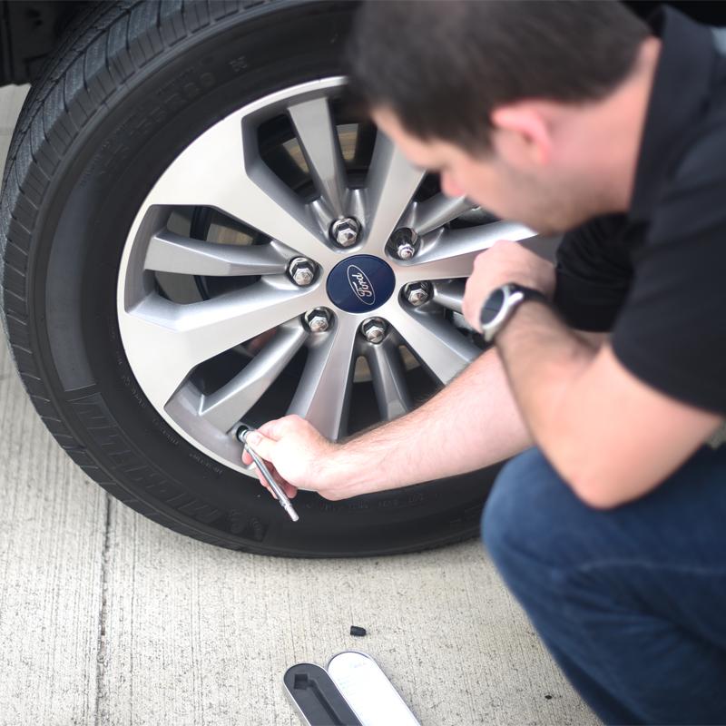 PCL TPG4H17 Tire Pressure Gauge Pocket Service Gauge 10-120 Psi Twin Angle Chuck