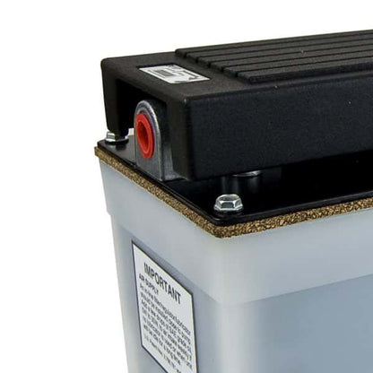 ESCO 10590 Pump, Air/Hydraulic, 2 ½ Quart