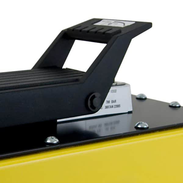 ESCO 10592 Pump, Air/Hydraulic, 5 Quart