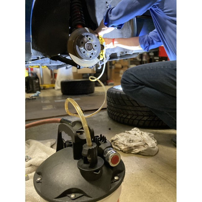 JohnDow 0.5 Gallon Brake Fluid Exchanger P/N: JDI-050EV